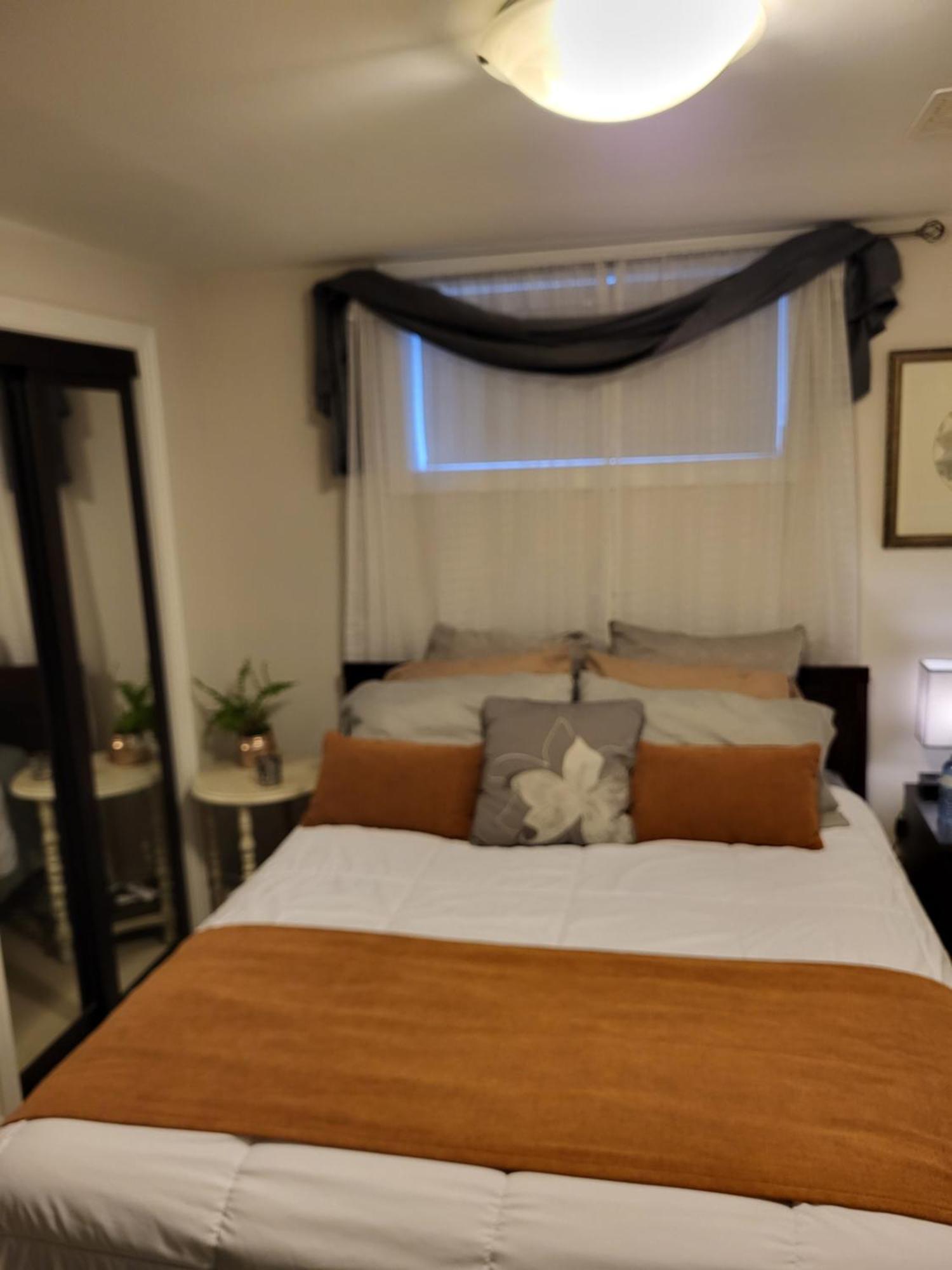 Cozy Suite With Hot Tub & Highspeed Internet Grimsby Exteriér fotografie
